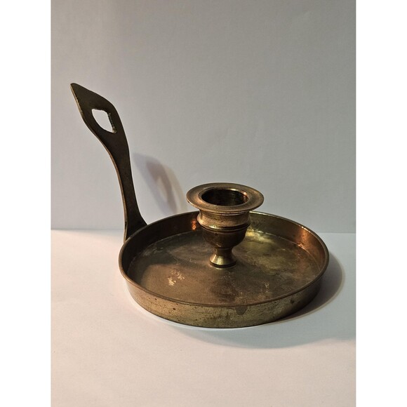 Vintage Collectible Brass Candlestick Holder with Handle - Small Antique Candle - Picture 2 of 6